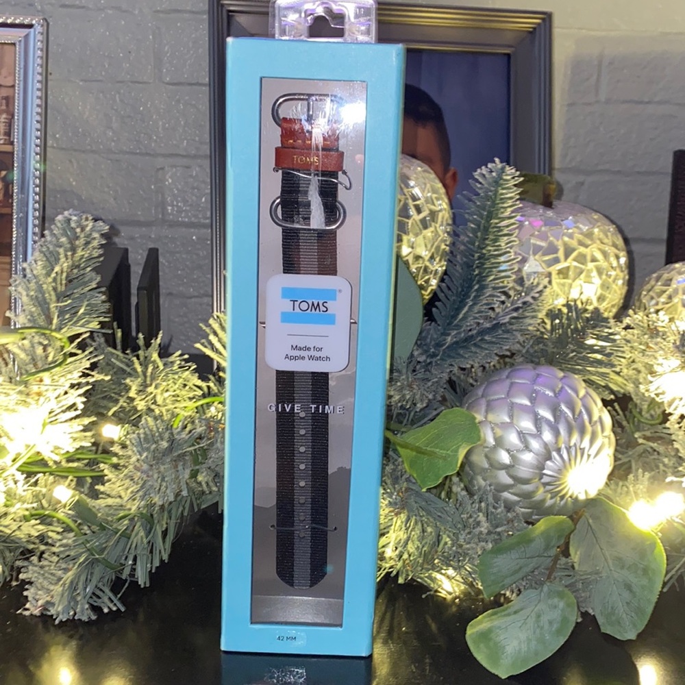 Toms Apple Watch band